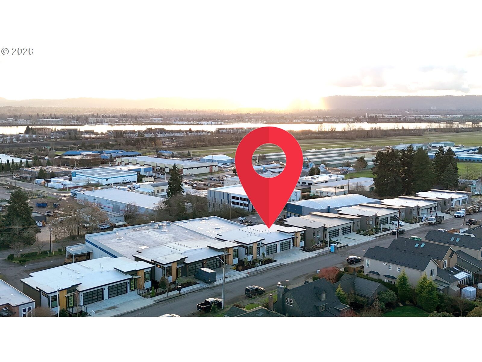 Property Photo:  2421 E 6th St  WA 98661 