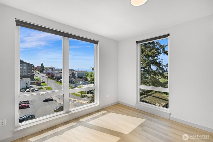 Property Photo:  820 N State Street 611  WA 98225 