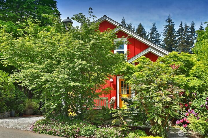 Property Photo:  1037  Highview Street  WA 98260 