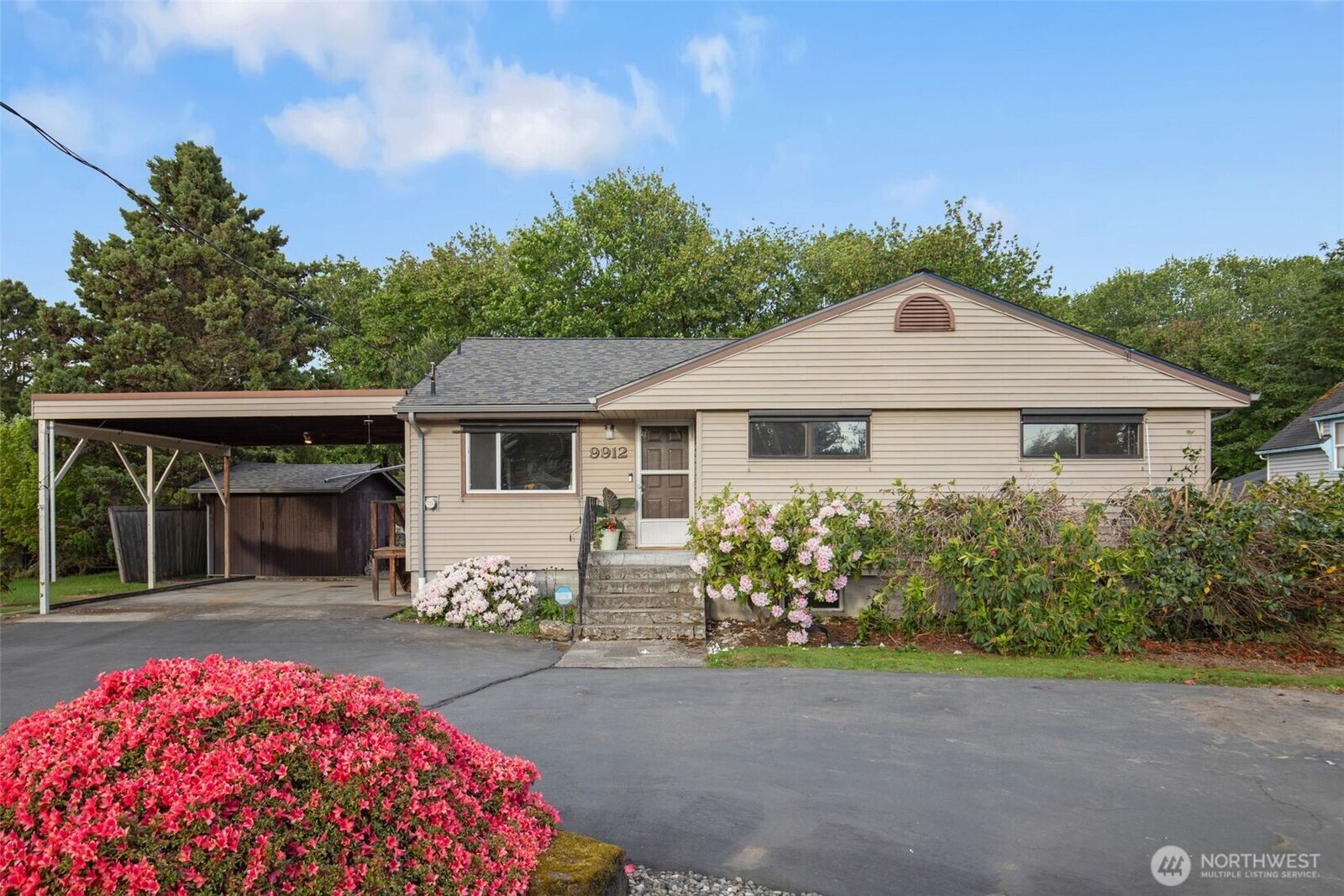 Property Photo: 9912 51st Avenue S WA 98118