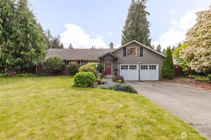 Property Photo: 6850 E Grandview Street WA 98404