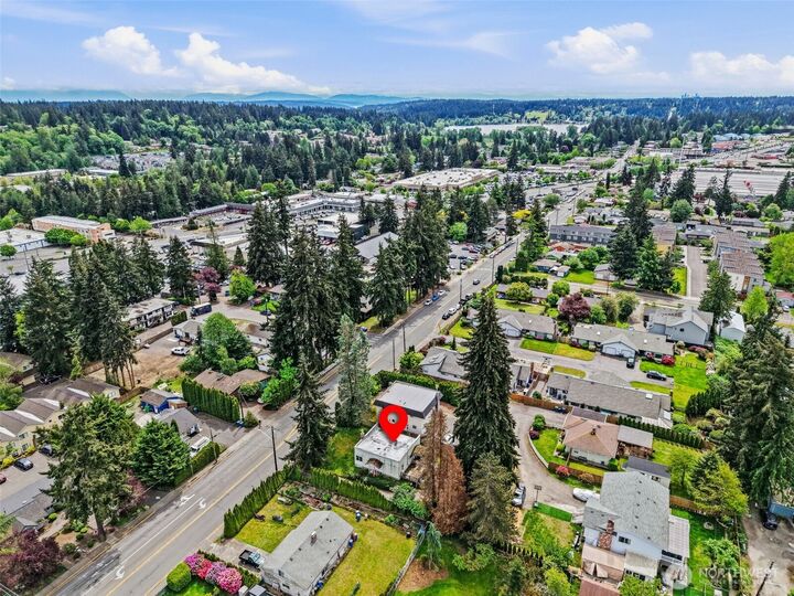 Property Photo: 22018 76th Avenue W WA 98026