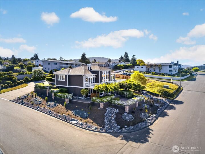 Property Photo: 2017 Piper Circle WA 98221