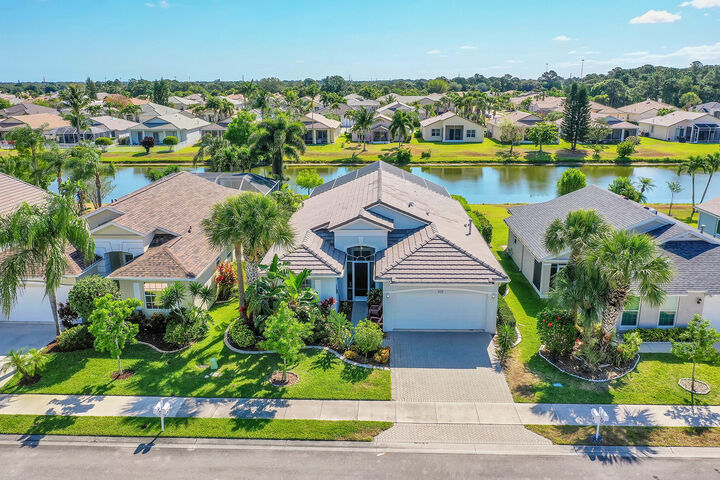 Property Photo:  515 SW Indian Key Drive  FL 34986 