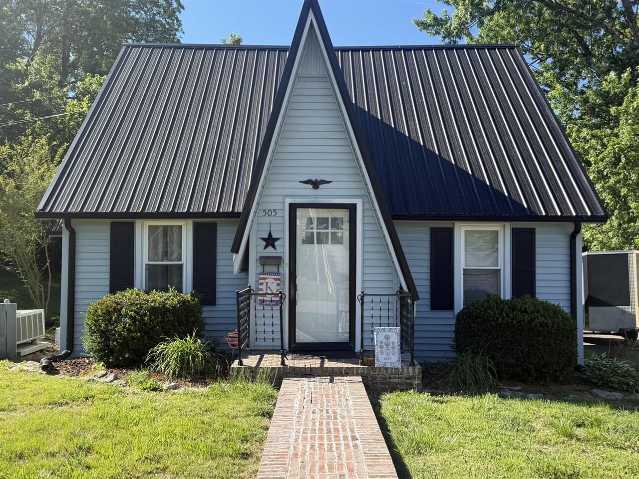 Property Photo:  505 Water Street  KY 42164 