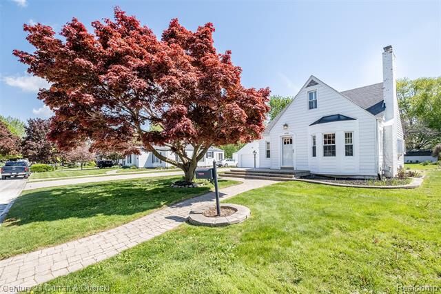 Property Photo:  11700 Farley  MI 48239 