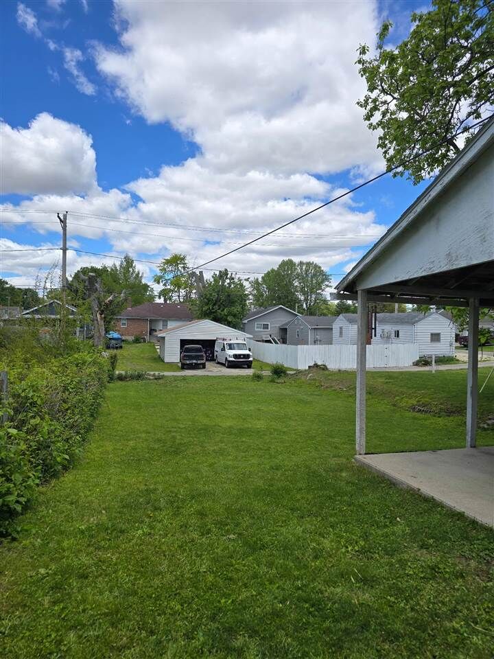 Property Photo:  214 E South Street  IN 47330 