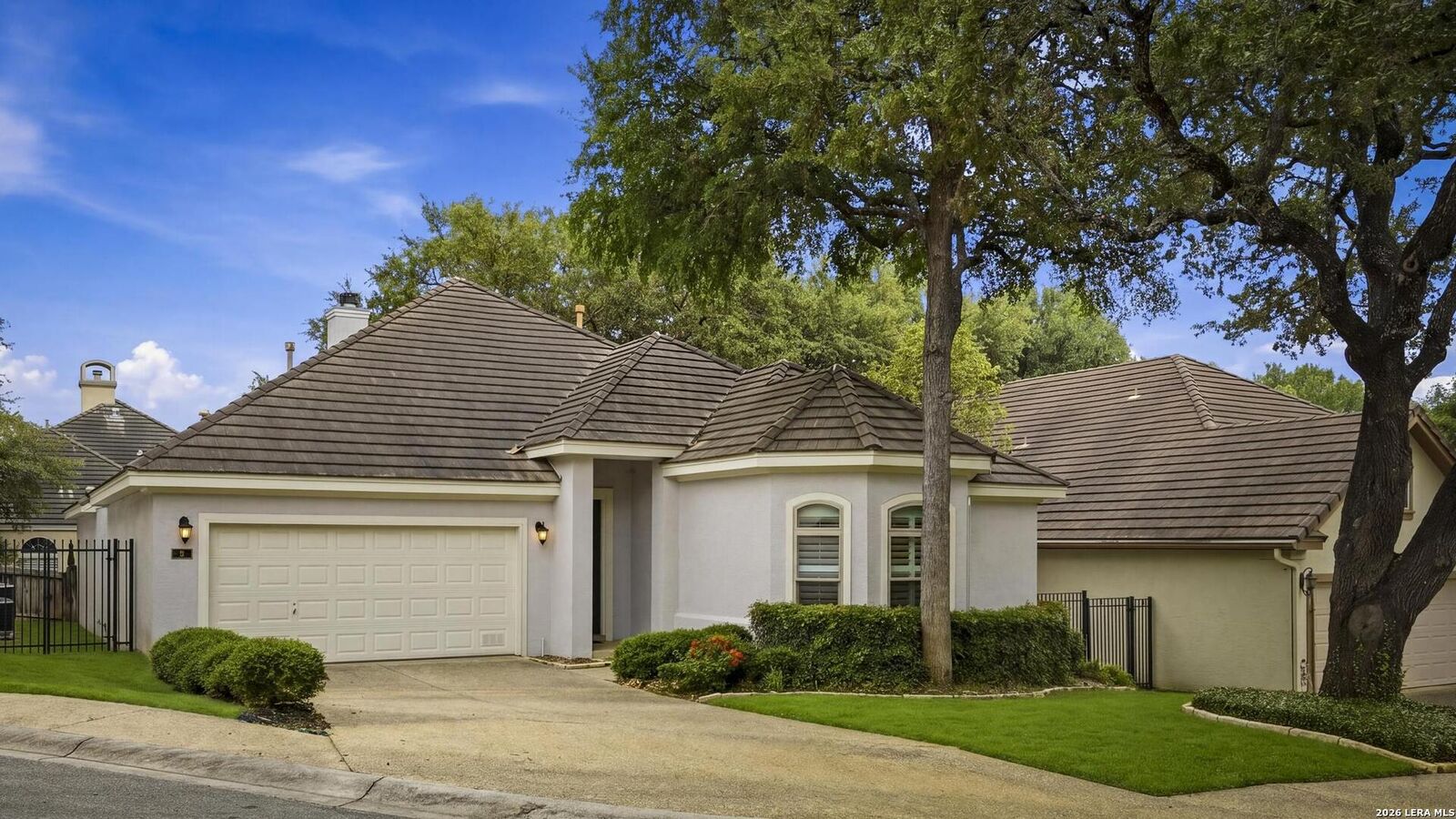 Property Photo:  8 Orsinger Frg  TX 78230 
