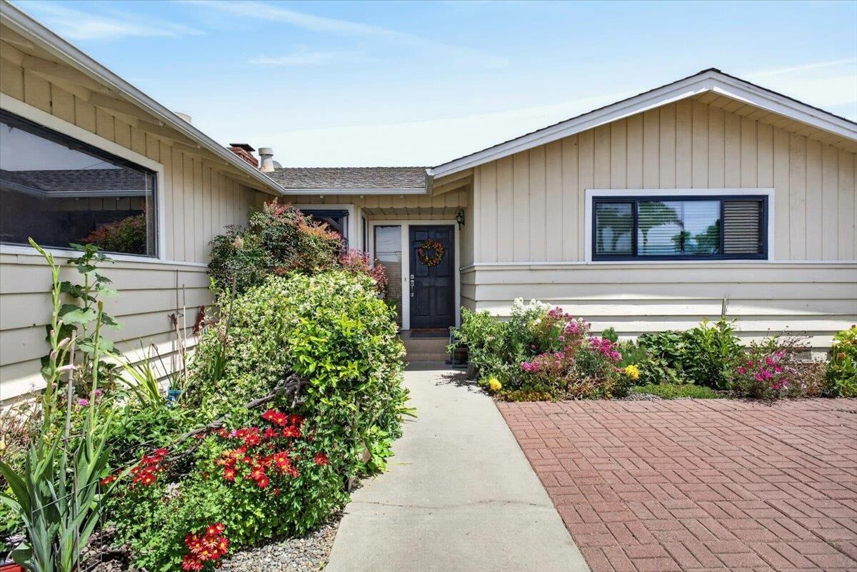 Property Photo:  251 La Mesa Drive  CA 93901 