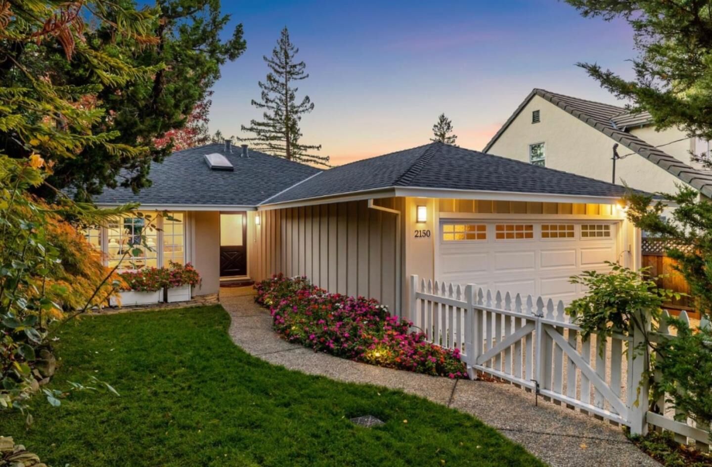 Property Photo:  2150 Camino A Los Cerros  CA 94025 