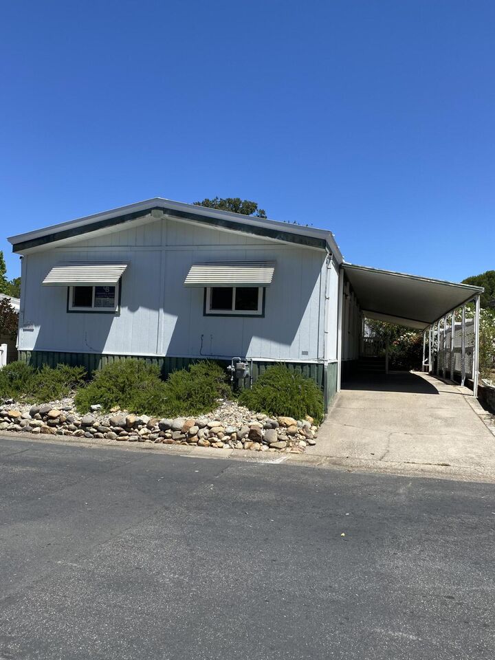 Property Photo:  827 Shawnee Trail  CA 96003 