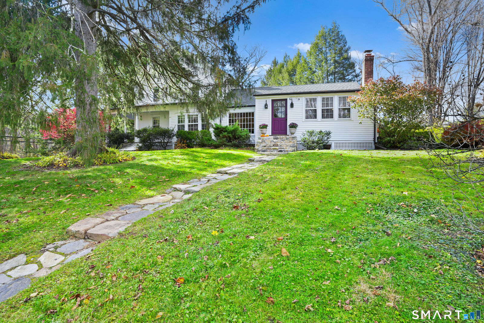Property Photo:  