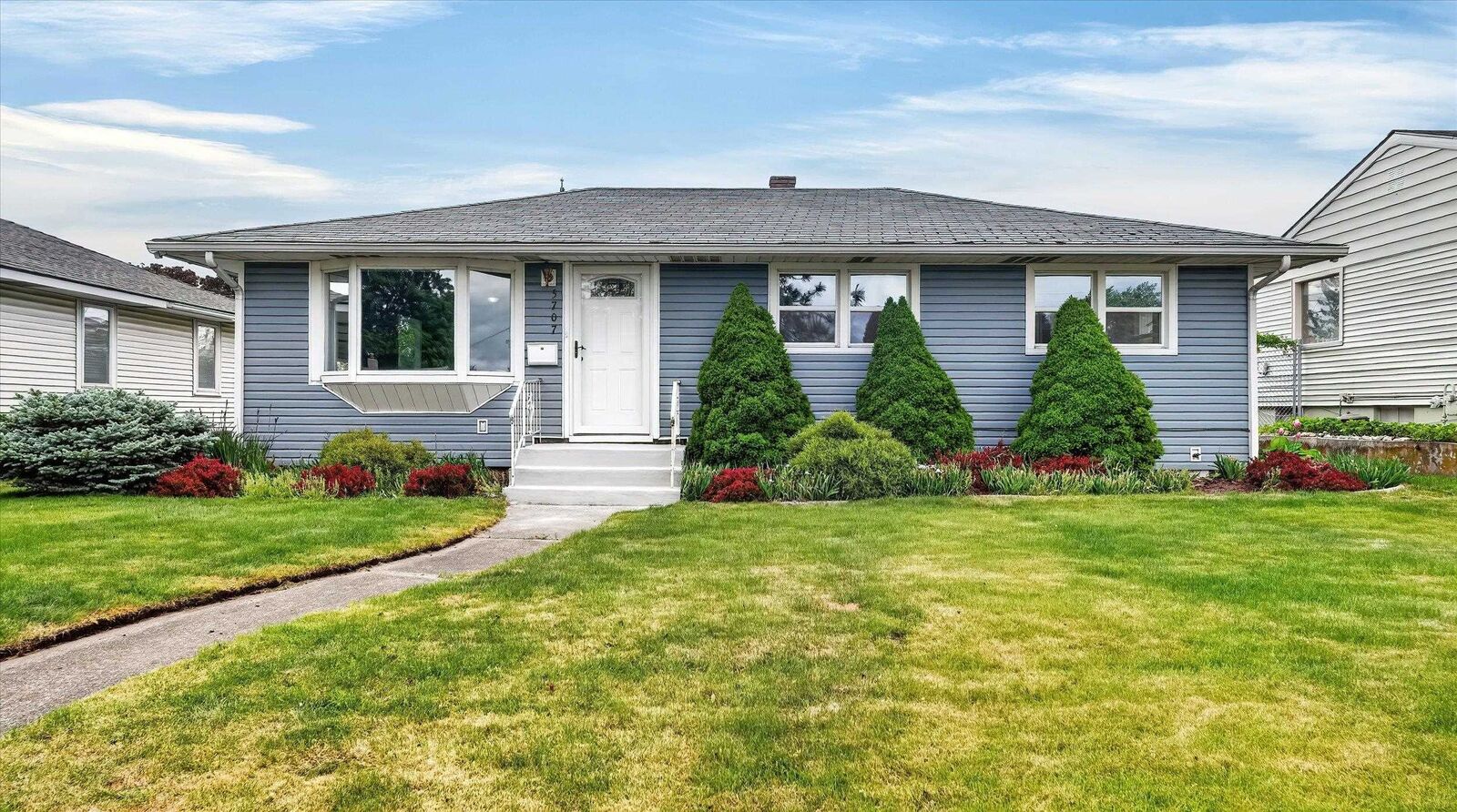 Property Photo: 5707 N Ash St WA 99205