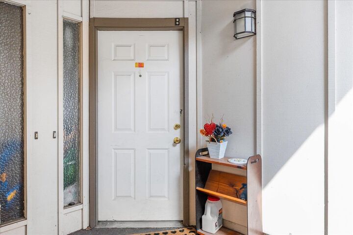 Property Photo: 8737 N Colton St WA 99218