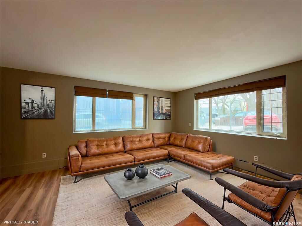 Property Photo:  400 4th Avenue N 2  SK S7K 0R3 