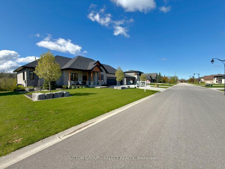 276 Hazelton Lane — photo 1
