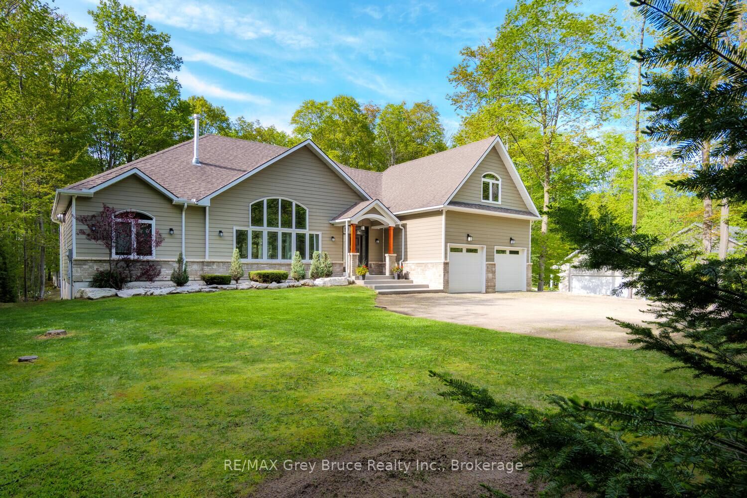 Property Photo: 41 Martin Drive ON N0H 2G0