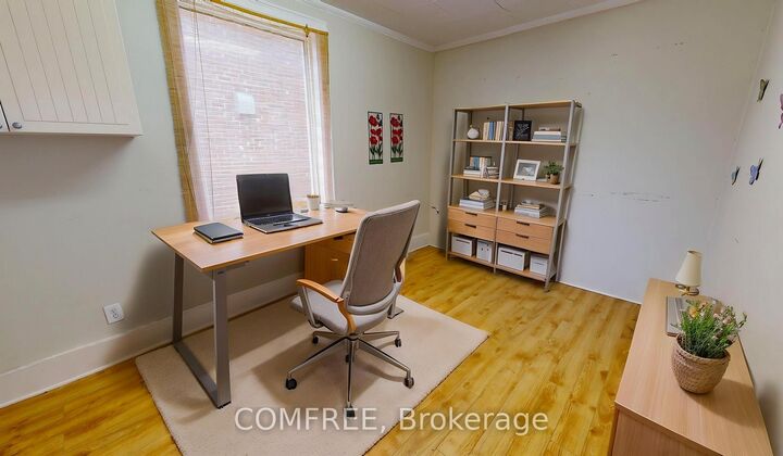Property Photo: 1405 King Street E ON N3H 3R3
