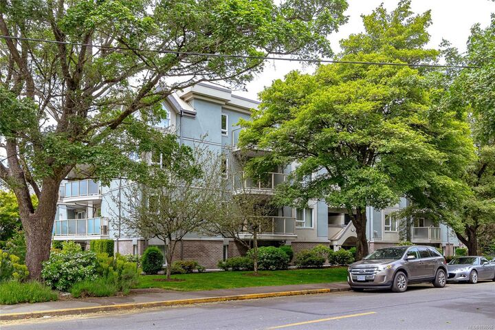 Property Photo: 2710 Grosvenor Rd 105 BC V8T 3M9