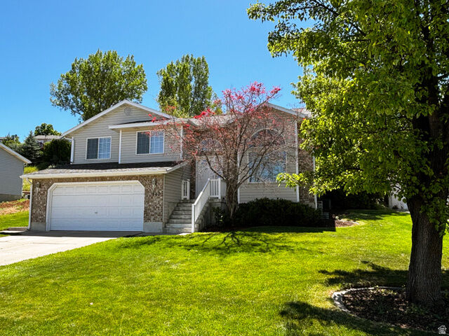 Property Photo:  960 E 3400 N  UT 84040 