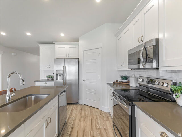 Property Photo:  1278 S Grace Way  UT 84041 