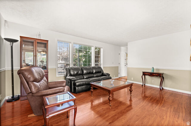 Property Photo:  1650 E Nichole Cir  UT 84093 