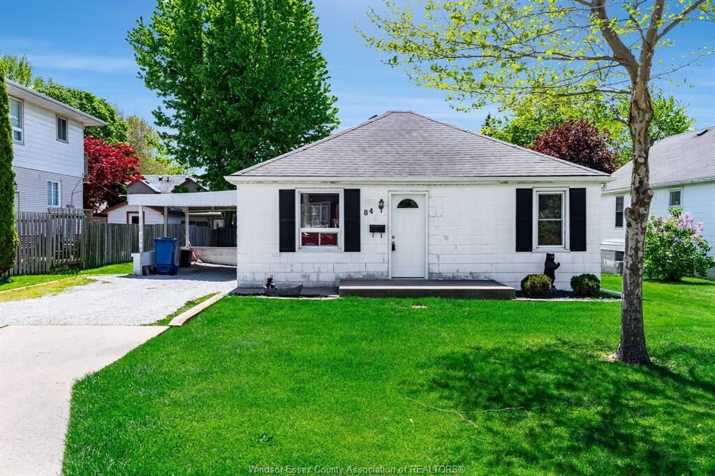Property Photo: 84 Robinson Street ON N8H 1Z4