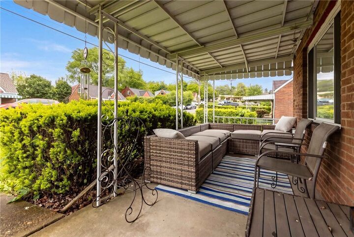 Property Photo:  3680 Oakleaf  PA 15227 