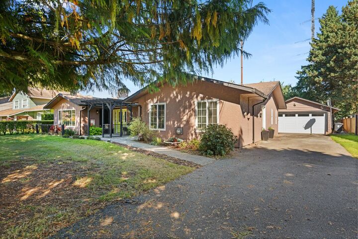 20553 43A Avenue — photo 1