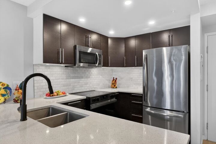 Property Photo: 811 Helmcken Street 1005 BC V6Z 1B1