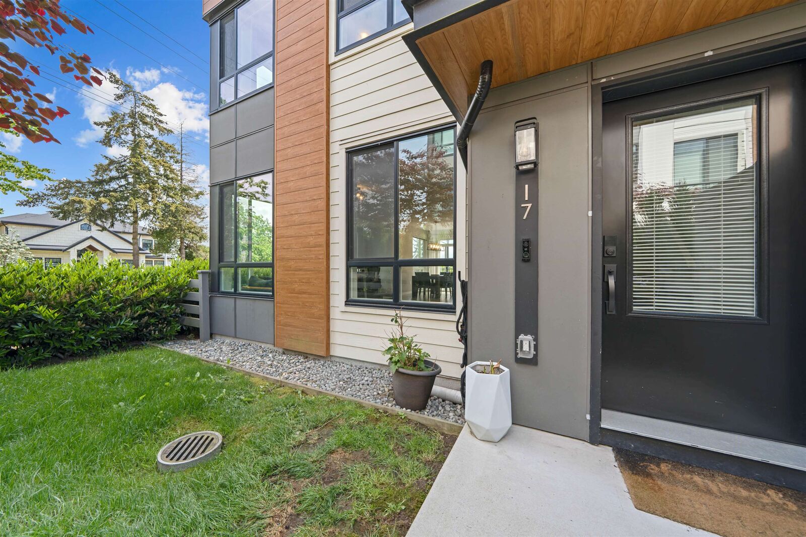 Property Photo:  15151 Edmund Street 17  BC V3S 0B2 