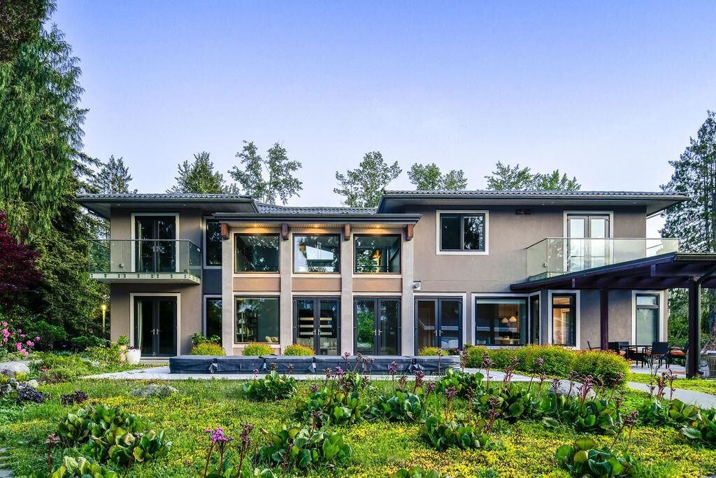 Property Photo: 18171 29A Avenue BC V3Z 9V2