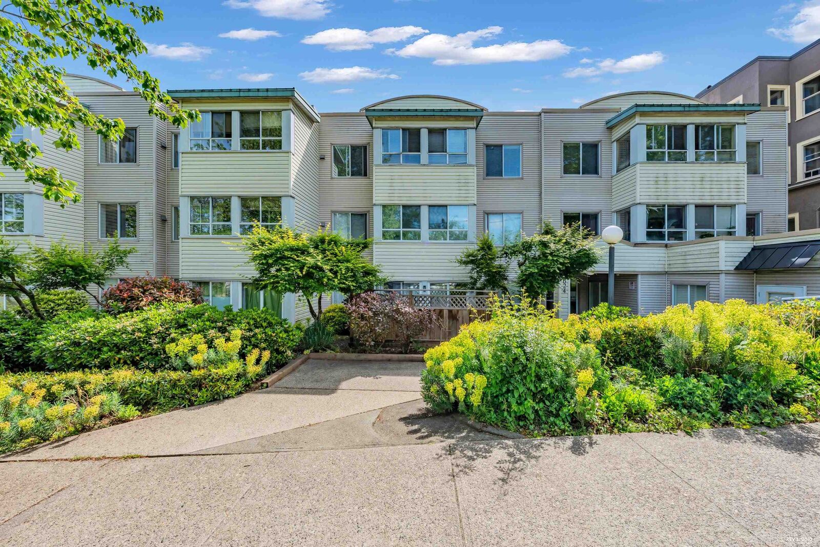 Property Photo:  3624 Fraser Street 202  BC V5V 4C8 