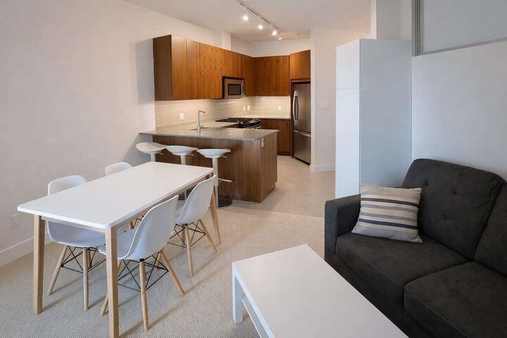 5889 Irmin Street 405 — photo 1