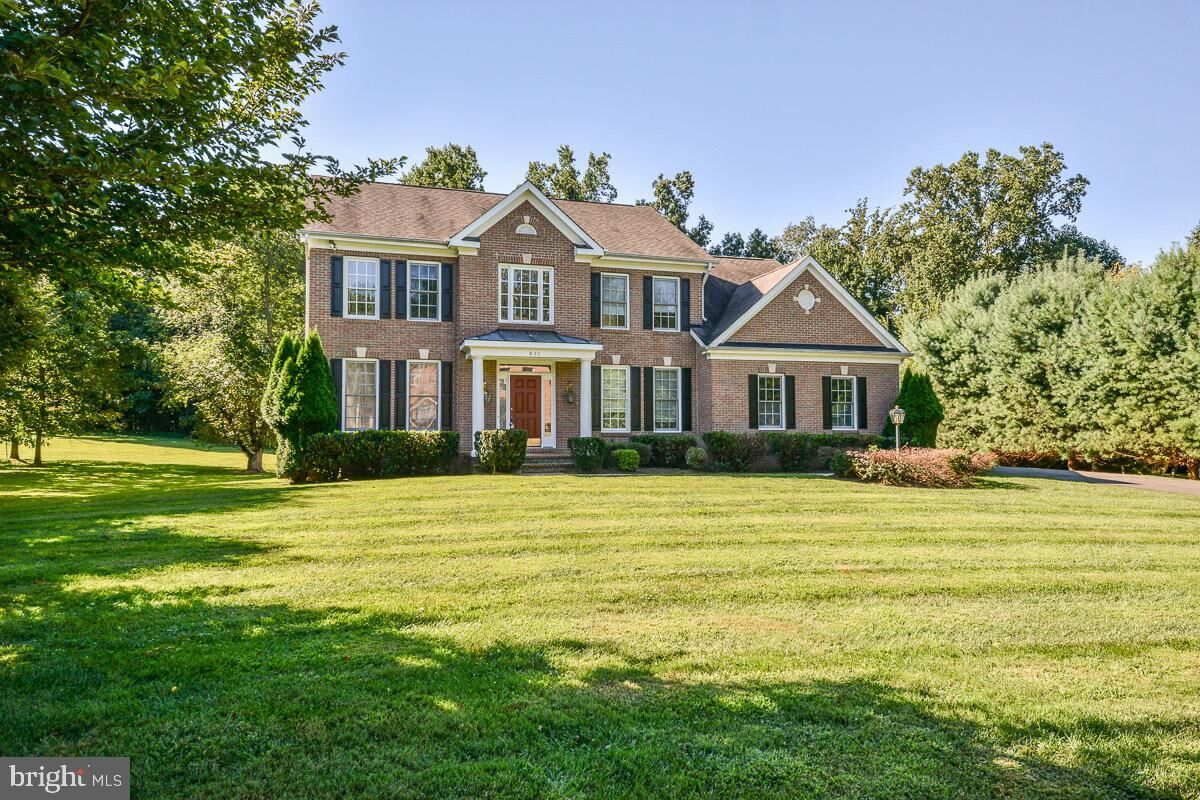 Property Photo:  855 Charwhit Court  VA 22066 