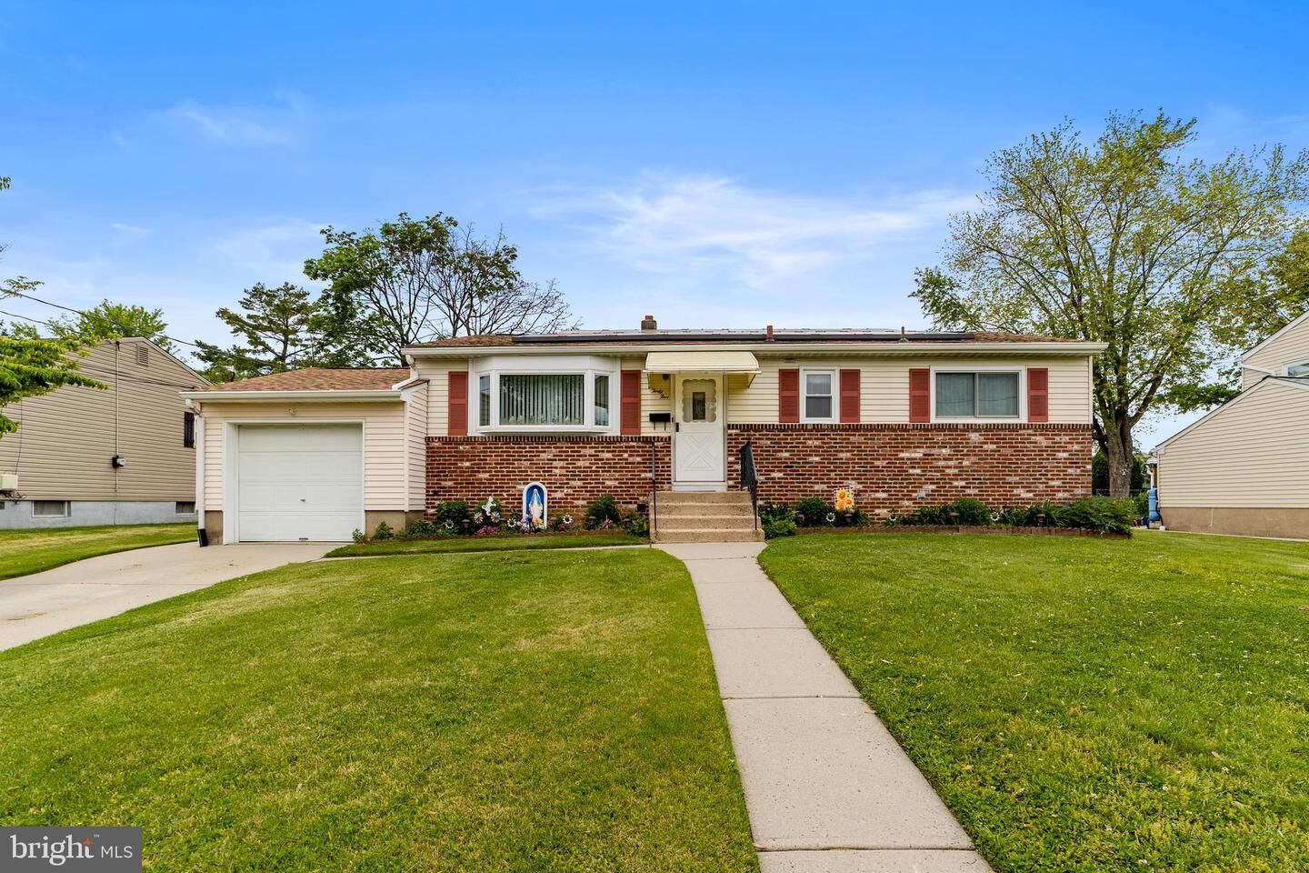 Property Photo:  45 Hempstead Road  NJ 08610 