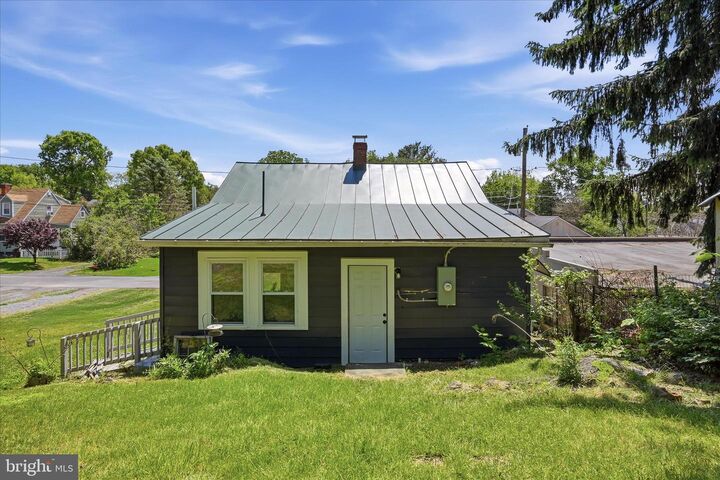 Property Photo:  1129 Purcell Lane  VA 22603 