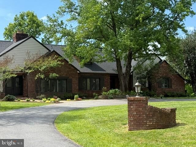 Property Photo:  120 Ashton Oaks Court  MD 20861 
