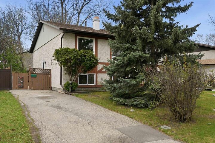 Property Photo: 68 Bret Bay MB R2G 2C4