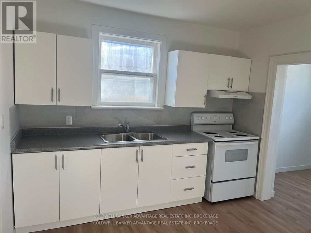Property Photo: 832 King Street Upper ON L3K 4J5