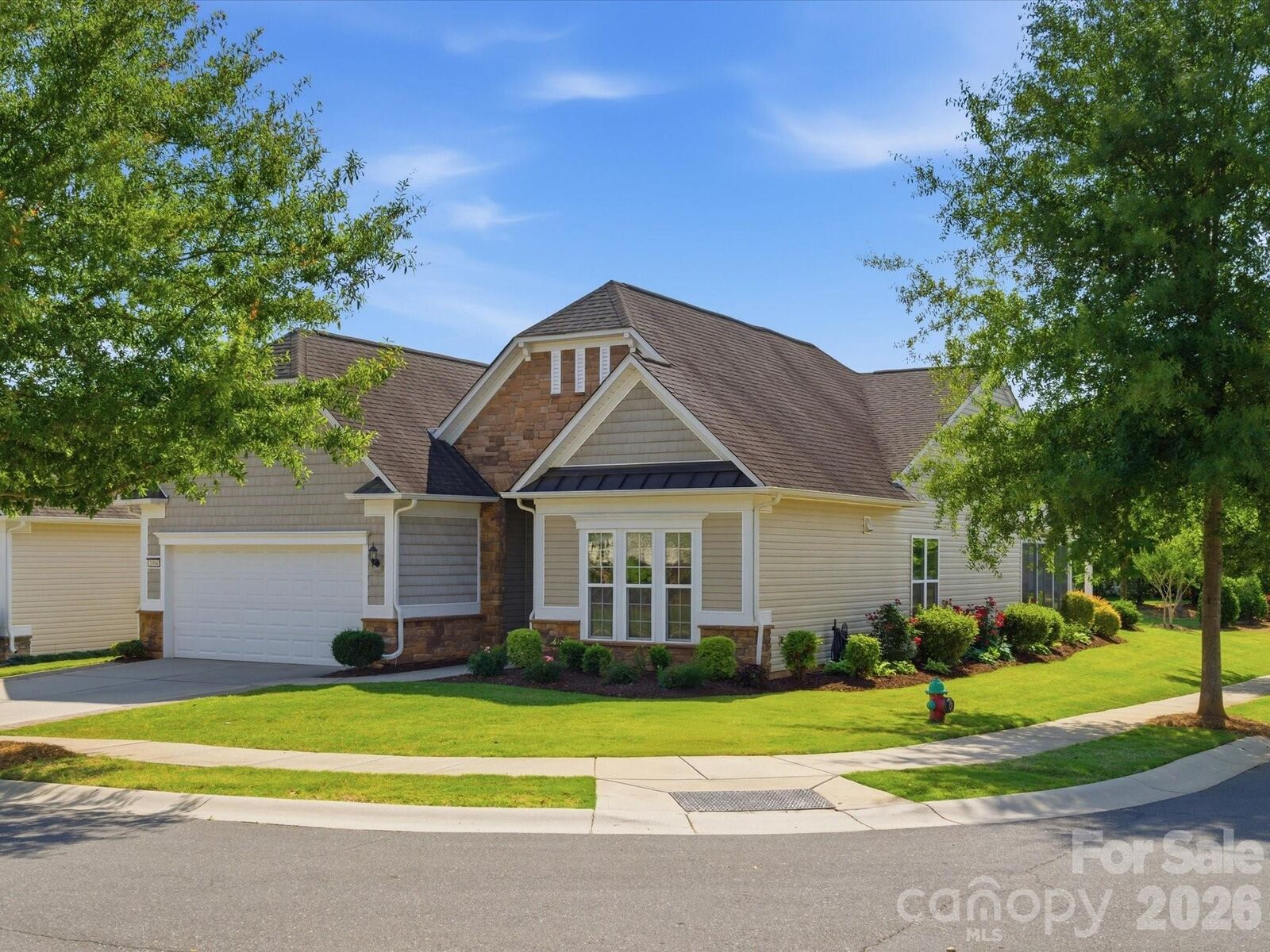 Property Photo: 1004 Mava Court SC 29707