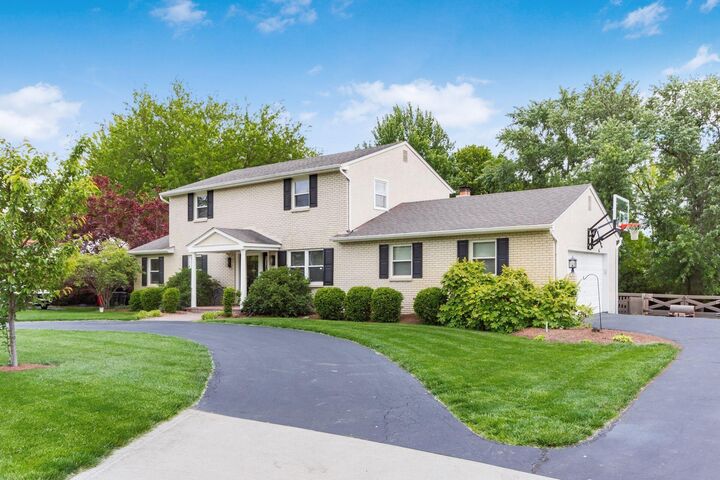 Property Photo:  2403 White Road  OH 43123 