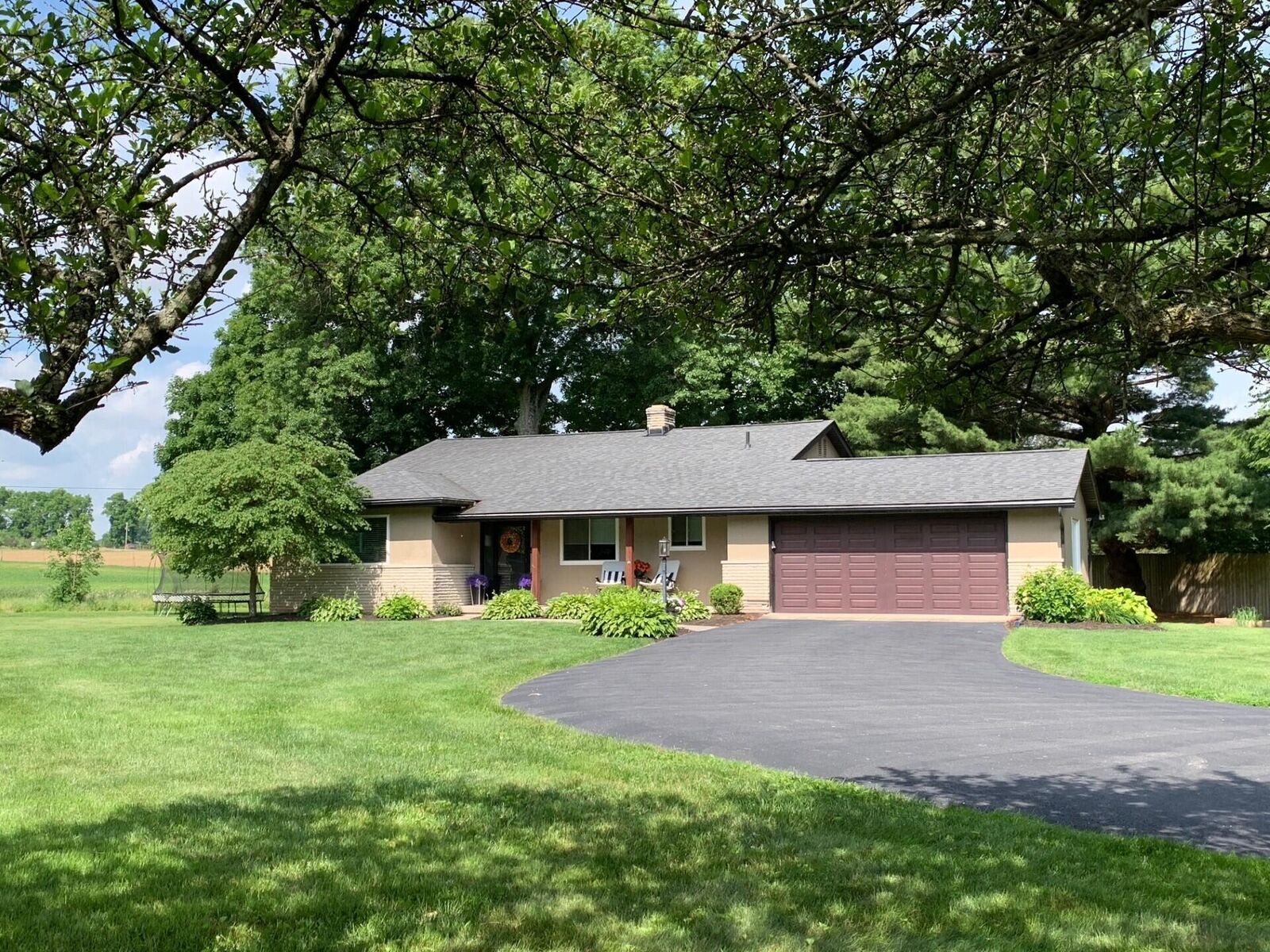 Property Photo:  124 Pine Village Drive  OH 43023 