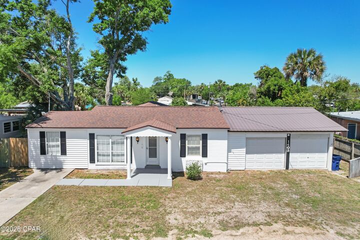 Property Photo: 1403 Arthur Avenue FL 32401