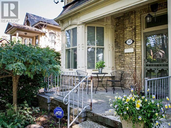 Property Photo:  367 St James Street  ON N6A 1X8 