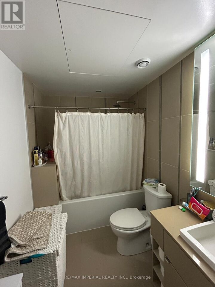 Property Photo:  101 Peter St Street  ON M5V 2G9 