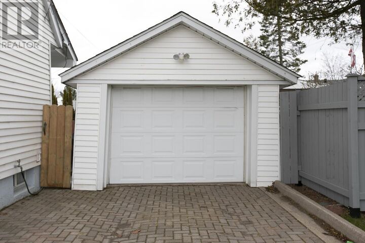 Property Photo:  63 Weldon Ave  ON P6B 3C5 