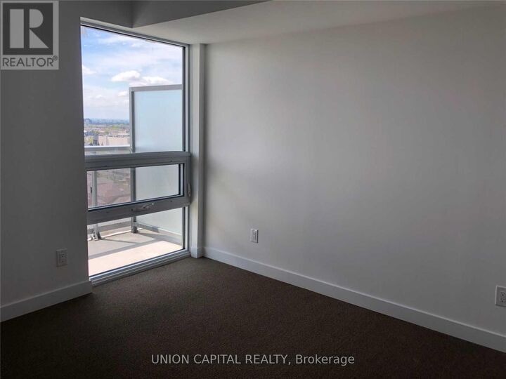 Property Photo: 160 Flemington Road 1415 ON M6A 0A9