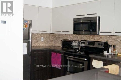 Property Photo:  11 St. Joseph Street 910  ON M4Y 3G4 