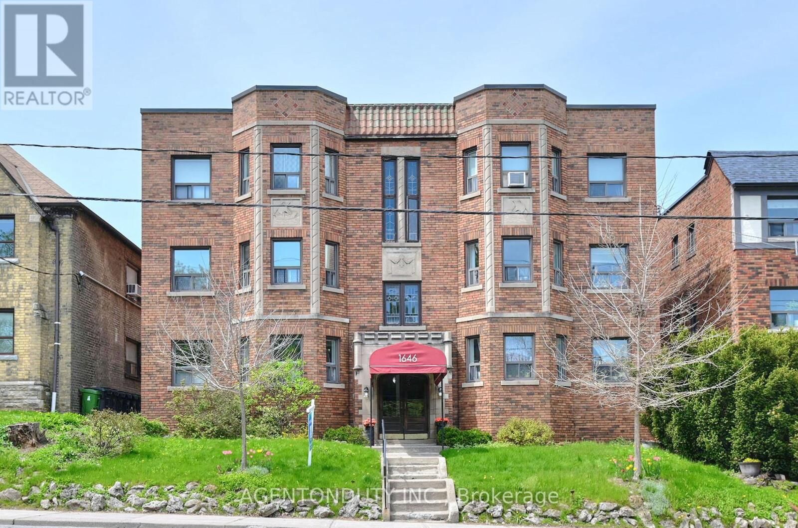 Property Photo:  1646 Bathurst Street 17  ON M5P 3J7 